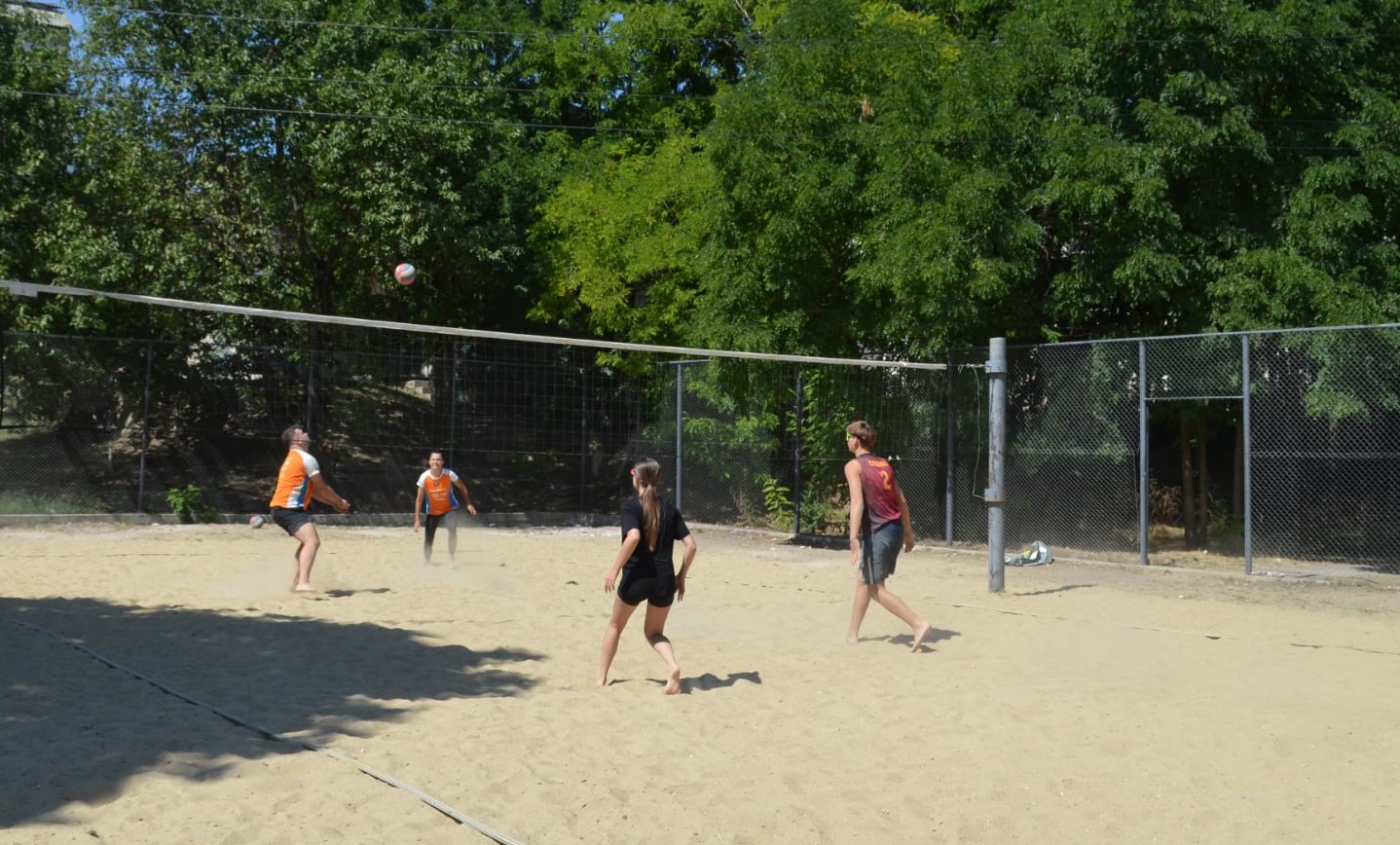 Campionatul orașului Ialoveni la volei de plajă mixt 2025 și-a desemnat câștigătorii 3 volei de plaja 2025 3