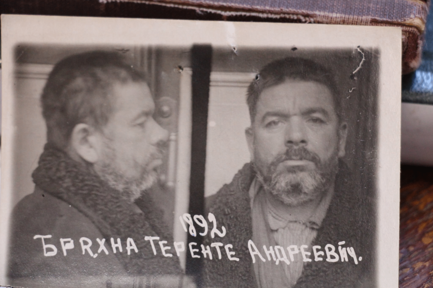 Puterea sovietică a intrat în satul Ruseștii Noi cu un tractor blindat și o mitralieră 2 terente breahna