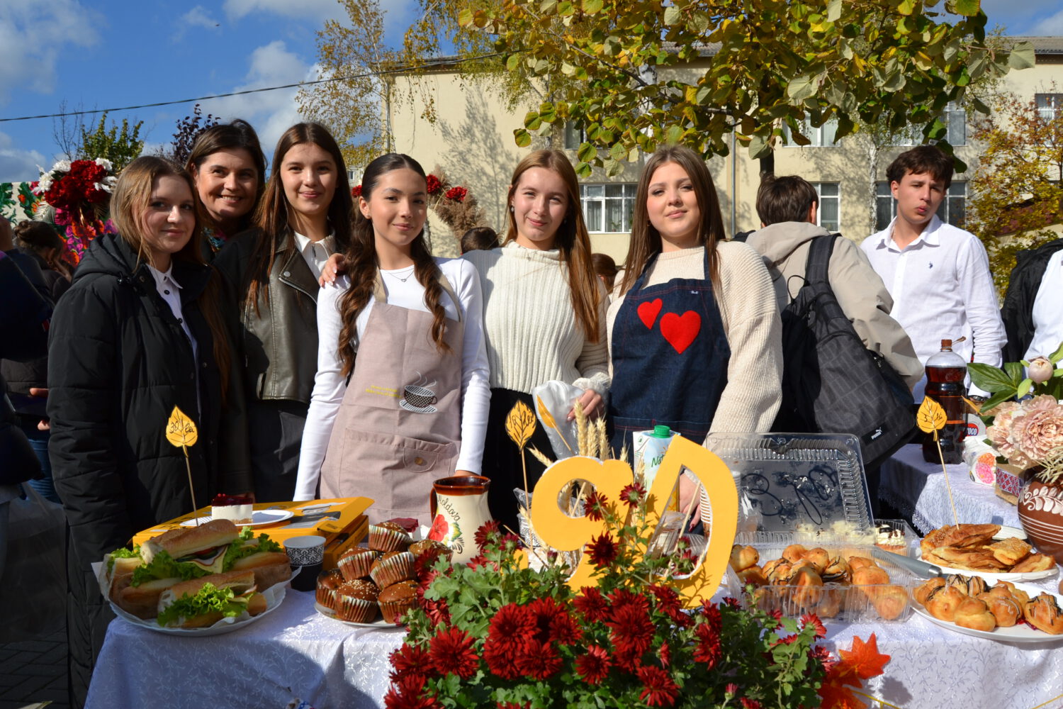 GALERIE FOTO/ Târg de caritate organizat în curtea Liceului Teoretic „Petre Ștefănucă” din Ialoveni 5 DSC 7327
