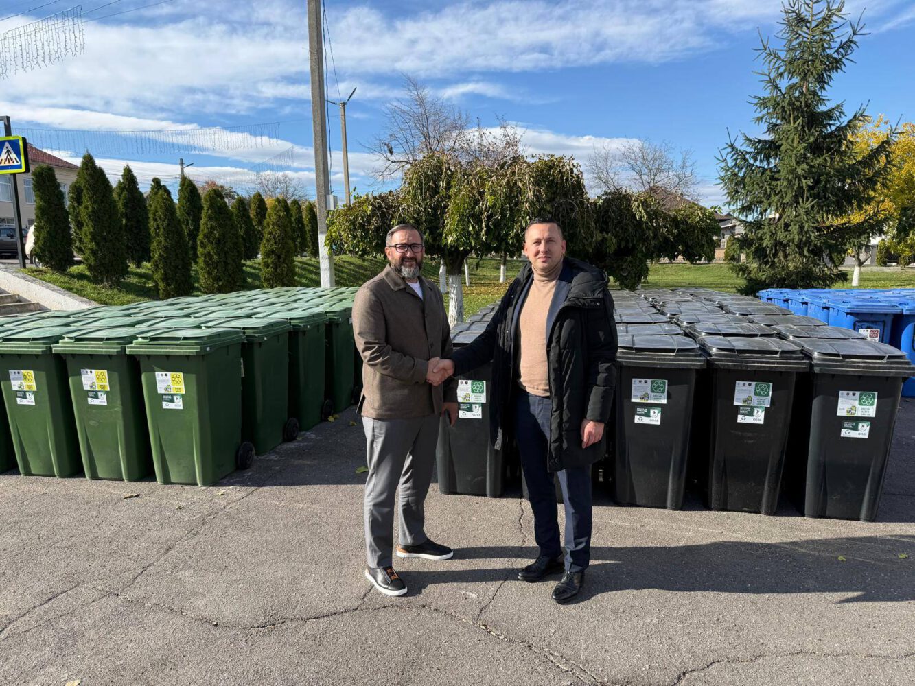 La Costești începe colectarea selectivă a deșeurilor 2 colectare selectiva deseuri costesti 2