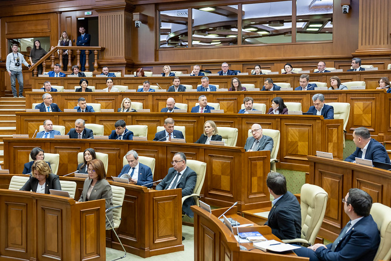 Noul Parlament a fost legal constituit. Doi primari din r. Ialoveni au devenit deputați 1 mesina