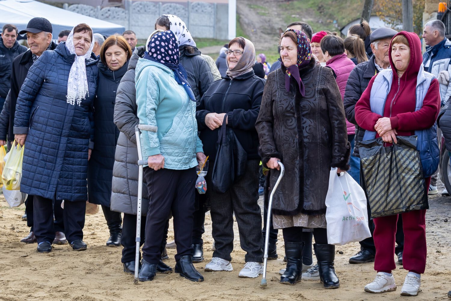 FOTO// Parc modern și cișmea istorică renovate la Ruseștii Noi cu sprijinul Elveției 7 parc cismea rusestii noi 6