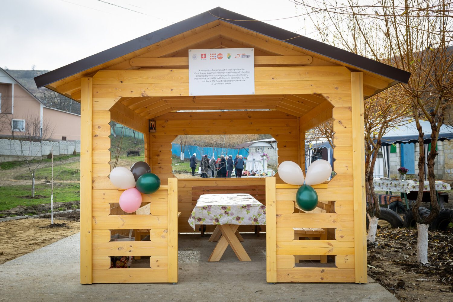 FOTO// Parc modern și cișmea istorică renovate la Ruseștii Noi cu sprijinul Elveției 9 parc cismea rusestii noi 8