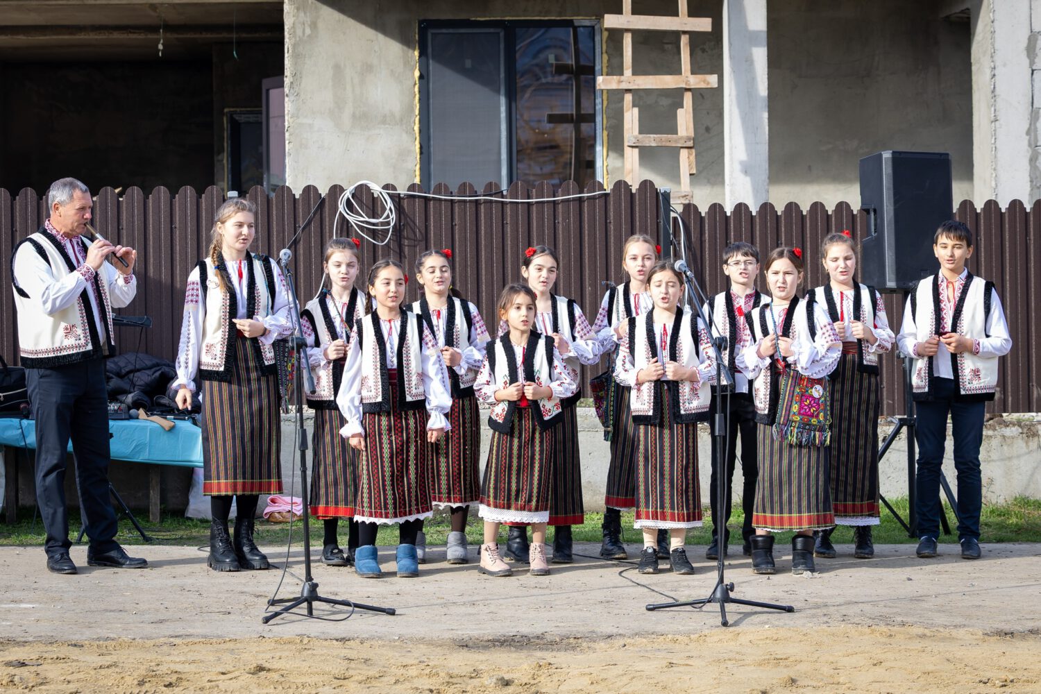 FOTO// Parc modern și cișmea istorică renovate la Ruseștii Noi cu sprijinul Elveției 10 parc cismea rusestii noi 9