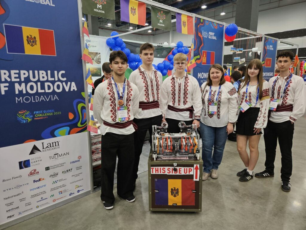 Robot „made in Moldova”: liceenii moldoveni revin cu aur de la Olimpiada Mondială de Robotică 1 robotica 1024x768 1