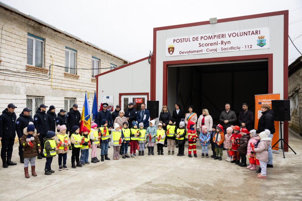Post de pompieri și salvatori voluntari, renovat cu sprijin UE, deschis la Scoreni: beneficiază și localități din raionul Ialoveni 1 067a7827 resized 1024x683 1