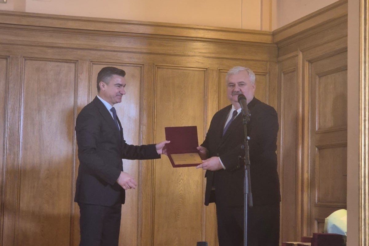 Premiul Negruzzi pentru Igor Șarov și titlul de Cetățean de Onoare al municipiului Iași 1 img 1659