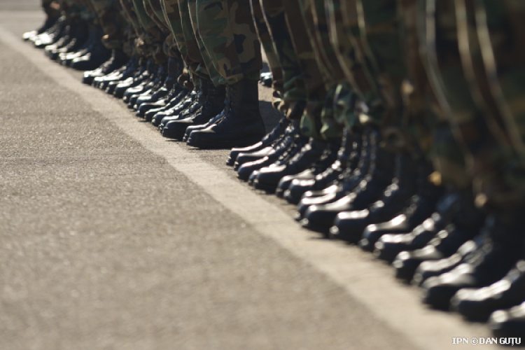 Moldovean stabilit în Rusia ajunge la război după ce acceptă să lucreze la podul din Crimeea 1 soldati