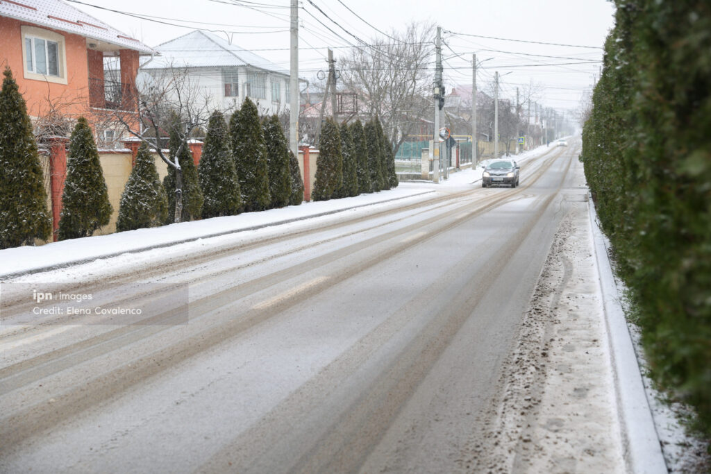 Cod galben de ghețuș, polei și precipitații în următoarele trei zile 1 cod galben scaled 1024x683 1