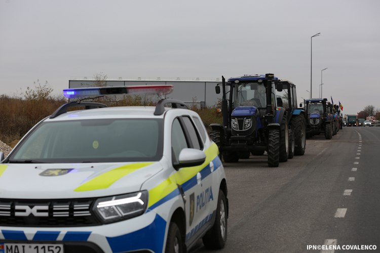 Protest „apolitic” la Negureni, organizat de oameni conectați la rețeaua criminală „ȘOR”. Precizările Poliției 1 protest cu tractoare