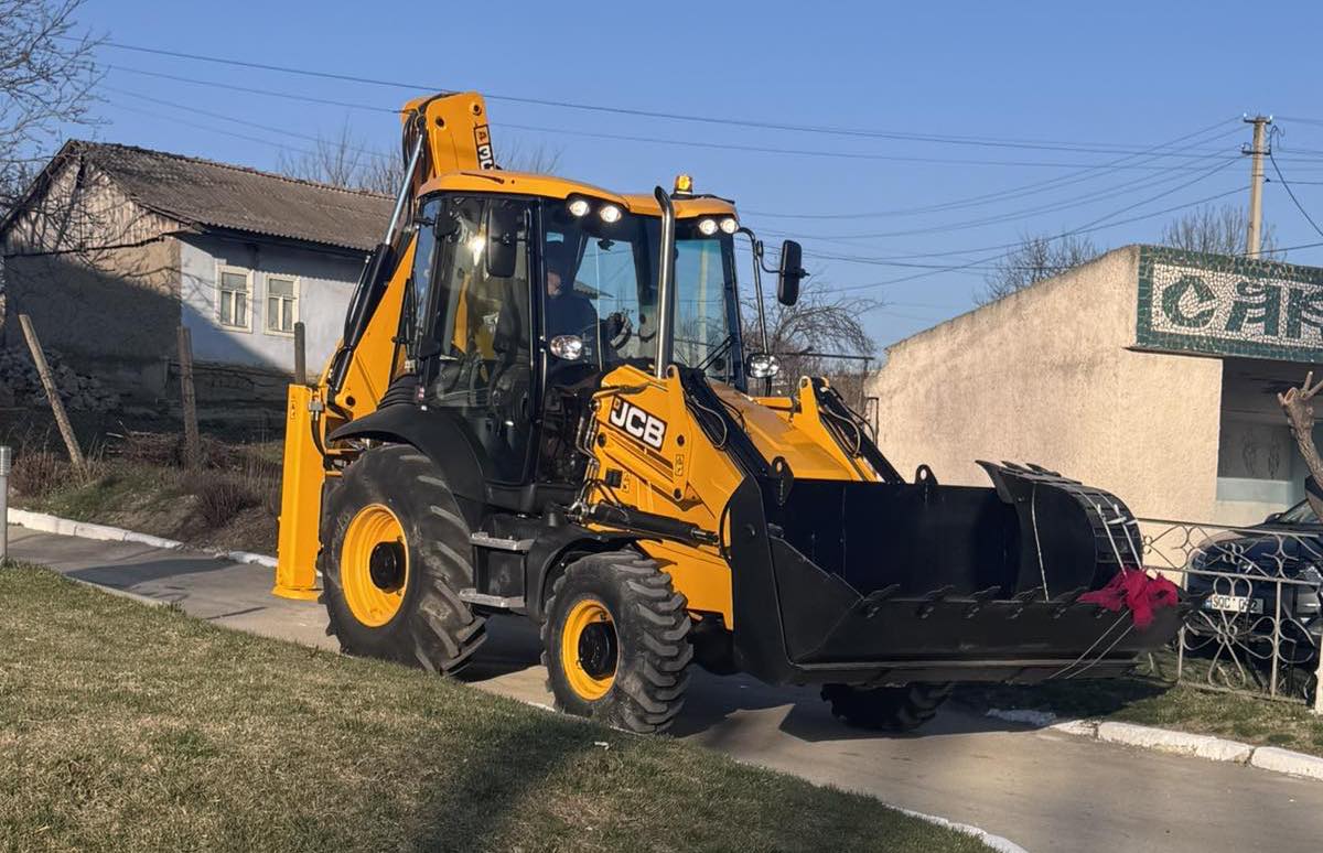 Excavator nou la Cărbuna, achiziționat cu sprijinul Uniunii Europene 1 excavator carbuna proiect ue