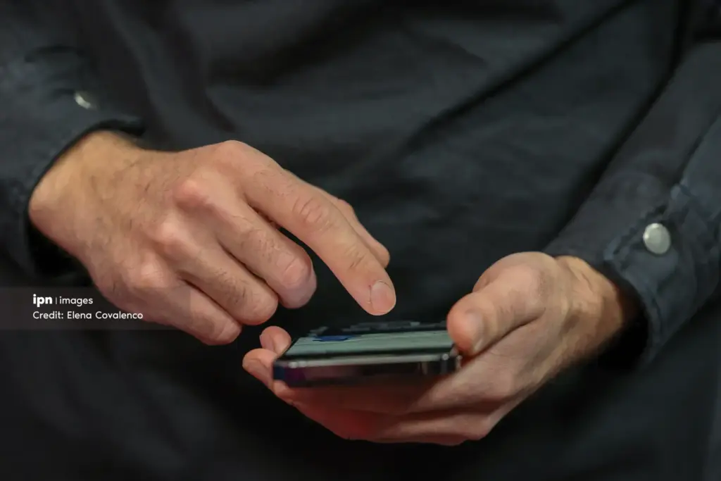 telefon scaled 1024x683 1