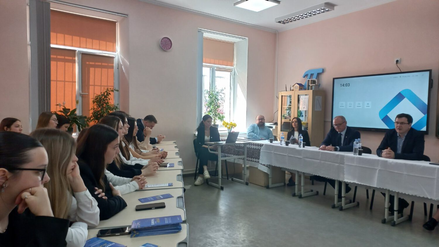 Parcursul european al R. Moldova, discutat la Ialoveni cu deputați din Parlament 3 665997767 921899154152240 7361892282415496118 n