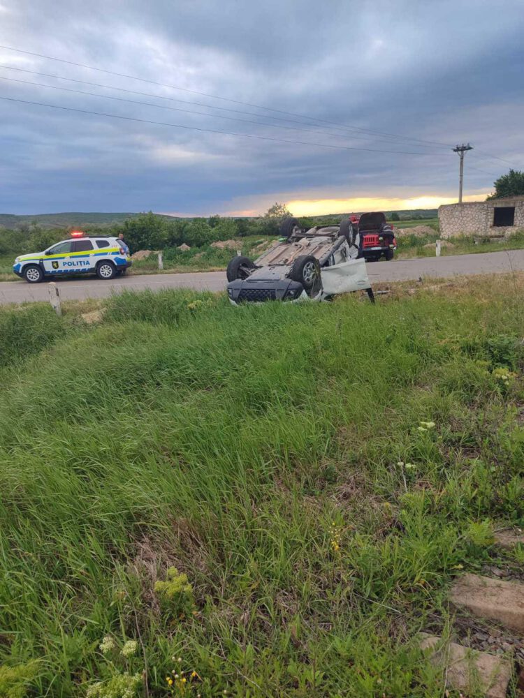 FOTO// Accident feroviar la Gangura: o mașină a fost lovită de un tren marfar 3 712410701 1438070348366251 3129718505892918251 n