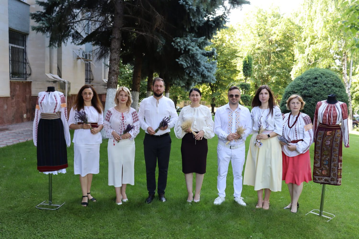 Ziua Internațională a Iei, marcată la Ialoveni. Expoziție de tablouri, șezătoare și defilare de costume 3 729906048 1548197463768525 7848795277054773420 n