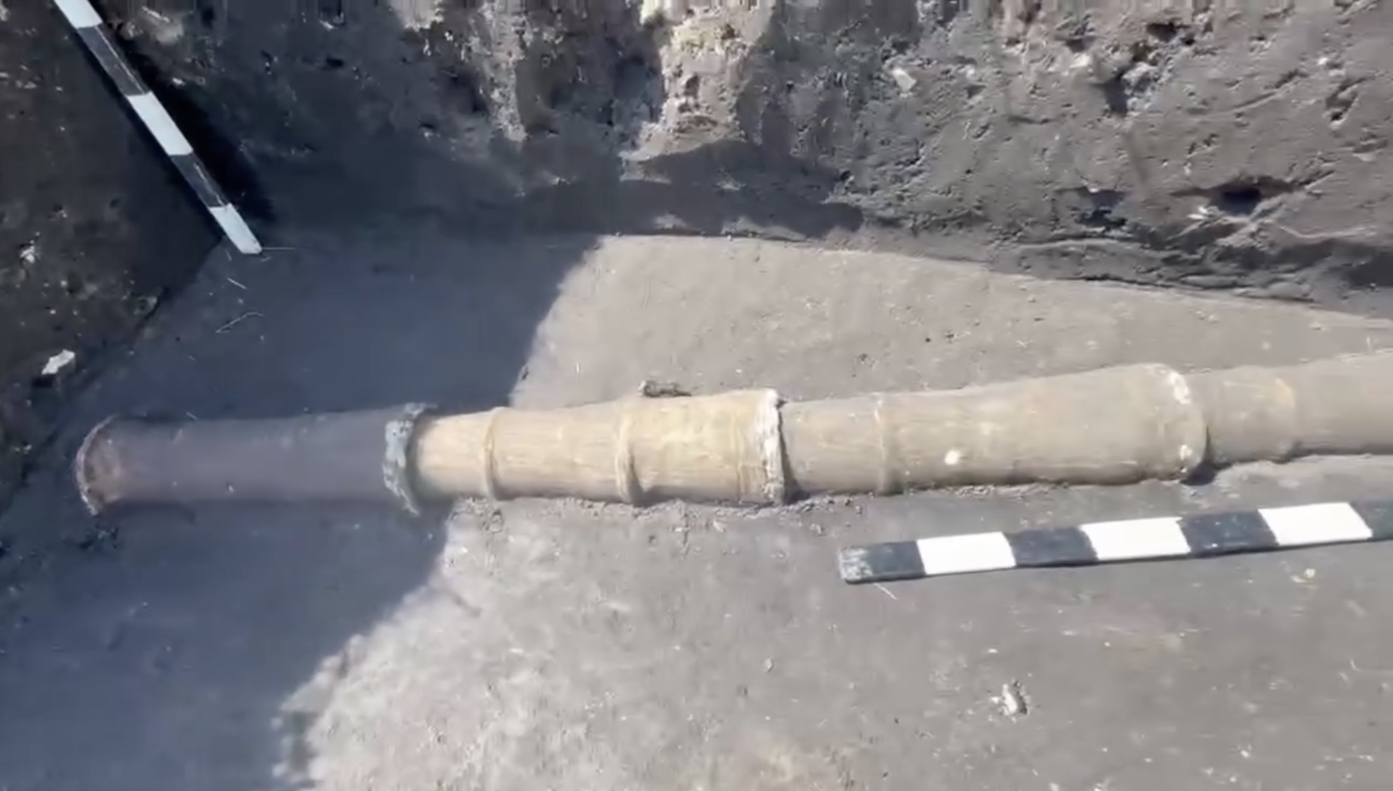 Un apeduct medieval, descoperit la Costești-Gârlea: Dovadă a unui oraș organizat acum 700 de ani 1 apeduct medieval costesti