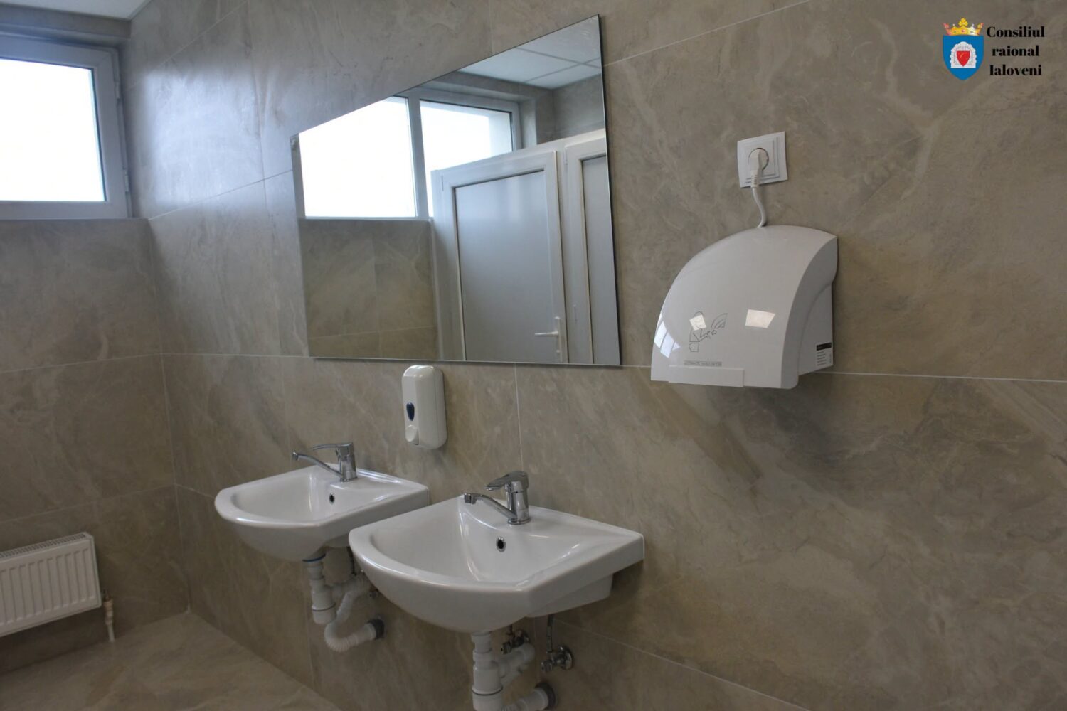 La gimnaziul din Dănceni au fost renovate blocurile sanitare, cu o investiție de 500 de mii de lei 2 bloc sanitar gimnaziu danceni 2